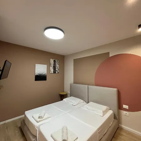 Boulevard Nest - Tirana