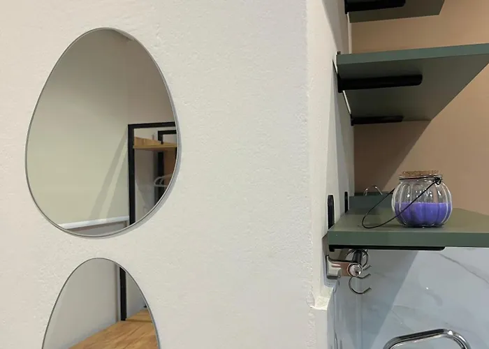 Boulevard Nest - * 地拉那